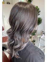 リリー(LILY)&nbsp;LILYバレイヤージュシルバー☆