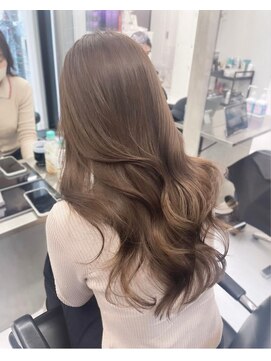 アディション 新宿(ADITION) 大人かわいいミルクティーカラーハイライトレイヤーカット[新宿]