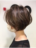フォルムがキレイ　大人ショートボブ