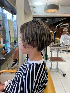 キサ ファータ 恵比寿(kisa fata) [オージュアサロン/恵比寿]前下がりショートボブ/ハイライト