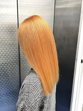 ファイブバイジエクト 堀江(FIVE by The Ect) 透明感抜群ツヤツヤオレンジカラー