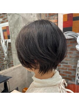 ルース(RUTH) くせ毛を生かしたショート