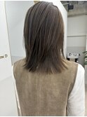 カーキベージュ