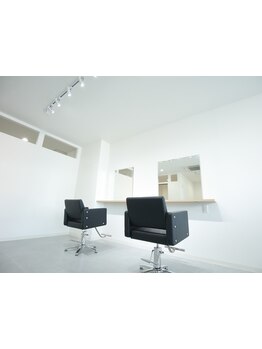 マンツーマン施術の落ち着いたプライベート空間で、ゆったりとしたサロンtimeをお過ごし下さい♪