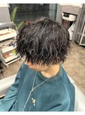 縦落ち波巻きツイストスパイラル赤ハイライトウルフ波打ちパーマ