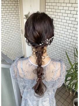フェリーチェ(Felice) 参列ヘア　編み下ろし　ローポニー