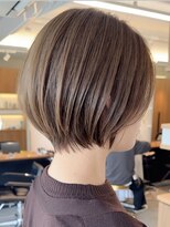 ソワネ 表参道(soigne)&nbsp;ショートボブくびれショートヘア顔周りレイヤー白髪ぼかし30代