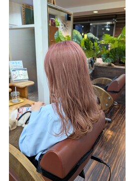 ヘアークリエイト マァーノ(Hair create mano) サーモンピンク