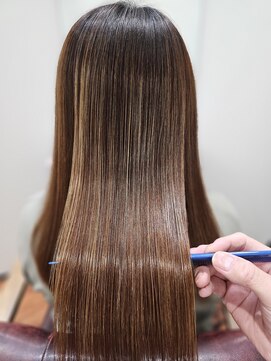 グランルッソ 岡山イオン前(GRAN LUSSO) 髪質改善ストレート(5/10)