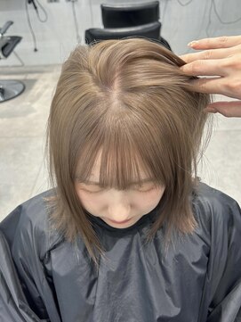 オニキス(ONYX) A205ミルクティーカラーダブルカラーショートボブ