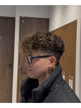 グルーマーズトウキョウ 渋谷店(GROOMER/S TOKYO) ハイライトスペインカール