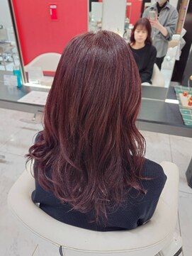 ツヤ感レッドカラー