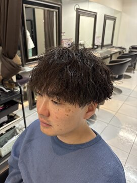 アイズ 海老名(AIZU) ツイストスパイラルパーマ ツイストパーマ メンズパーマ 眉毛