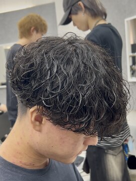 グロップ 町田(GLOP) ナチュラル質感メンズ波巻きパーマ