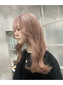 やわらかピンクベージュ