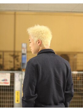 キングスマン トーキョー 国分寺(KINGSMAN TOKYO) アップバング/ツーブロック/スキンフェード[国分寺/国分寺駅]