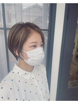 ユニ ヘアー(uni hair) ☆ハイライトメッシュなショート☆