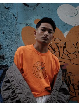 ツークツワンク バーバー 新宿(ZUG2WANG BARBER) スキンフェード