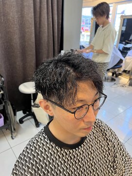 アイズ 海老名(AIZU) アップバング　ツイストスパイラルパーマ　メンズショート