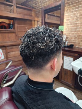 ラボーテイサミヘアーイースト(La.beaut'e ISAMI HAIR EAST) ウルフマッシュパーマハイライト〈理容室〉東浦和メンズ