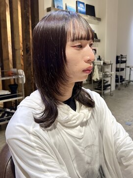 グラッド(GLAD.) ミディアムウルフジェンダーレスウルフ顔まわりレイヤーカット