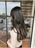 オリーブグレージュ