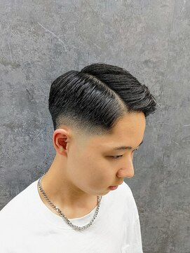 ダズルヘアーエイチ(DAZZLE hair H) 王道フェード!