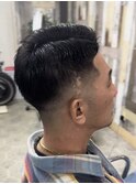 サイドパート×スキンフェード