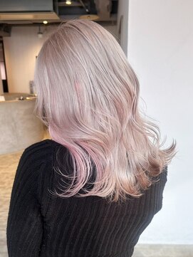 アルバム 渋谷パルコ(ALBUM) ロング顔周りレイヤーホワイトグレージュくびれヘア_ba551752