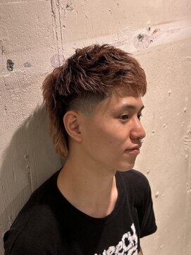 フランクスバーバーザスタンド(Frank’s barber the stand) スペインカール/スパイキーショート/フェザーパーマ飯田橋T