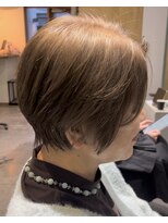 シカタリト 鎌倉(CICATA LiTo) 丸みショート/白髪ぼかしカラー