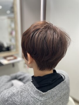 コニー(CONY) 短めマッシュショートヘア