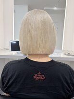 ゼロ 静岡(ZERO)&nbsp;ムラシャンで作るホワイトブロンド×切りっぱなしボブ