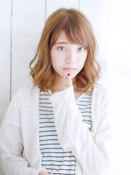 ヘアメイク ナル(hair make nalu) ショートバングのニュアンスカールスタイル