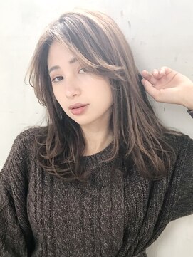 アイティー バイ アルバム 浦和店(IT by ALBUM) ナチュラルレイヤー巻き_ハイライトカラーオリーブカラー_47037