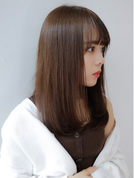 ユートピア(U topia)の写真/どこから見ても美しい憧れのストレートヘアが叶う♪なめらかな指通りとサラサラでしなやかな質感に感動！