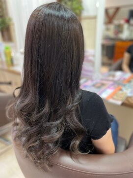 コアフィールフィス(COIFFURE fils) お得クーポンあり！【見附　今町】グラデーション　ハイライト