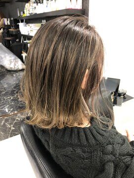 グラム 岡崎南店(gram) 20代＿大人可愛いミディアムボブ＿アッシュブラウン_55