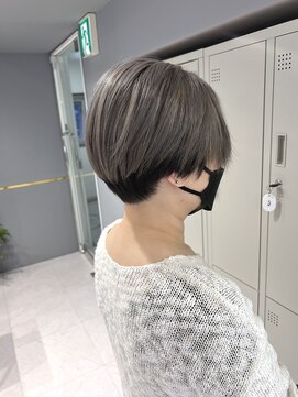 シカ 神戸三宮元町店(Cica) ショート ハイトーン ブリーチ 三宮 神戸