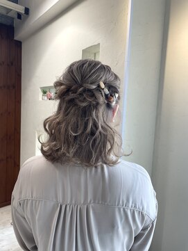 ヘアープラスジェイジェイ 新在家店(JJ) ハーフアップ