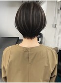 ハイライト白髪ぼかしダブルカラーインナーカラーショートボブ