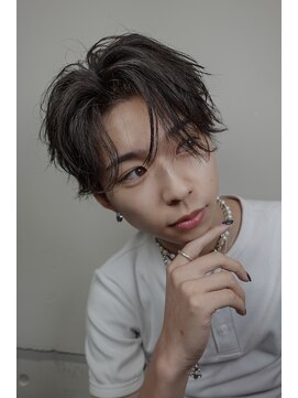 ピア ヤクイン(Pia Yakuin) センターハート/韓国ヘア/前下がり