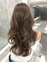 マウルルナ(MAEUL luna)&nbsp;似合わせミディアムレイヤーカット　大人ガーリーダークアッシュ