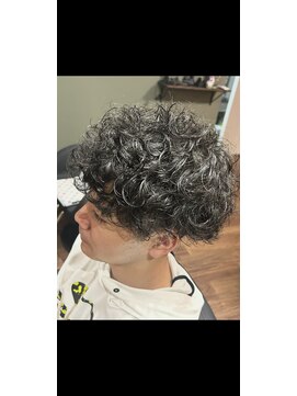 ルーツ(Roots) カット+パーマ