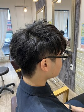 スピニングヘアティアナ(spinning hair Tiana.) スパイキーメンズショートブロックヘアー