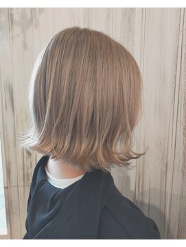 フェニーチェ 高崎(FENICE) 光に透けるホワイトベールカラー