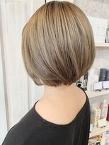 キャアリー(Caary)&nbsp;福山市美容室Caary ハイトーンベージュ 丸みショート☆