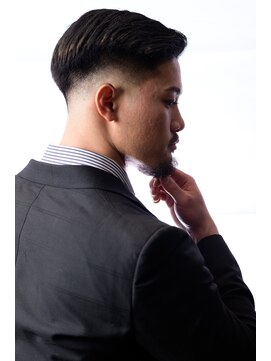 バーバーリング メソッド(BARBERING METHOD) ハードパート&スキンフェードスタイル/skin fade