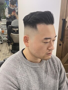 ドルクス 日本橋(Dorcus) ゴリゴリスキンフェード　日本橋サイドパート