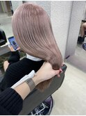 ピンクベージュ